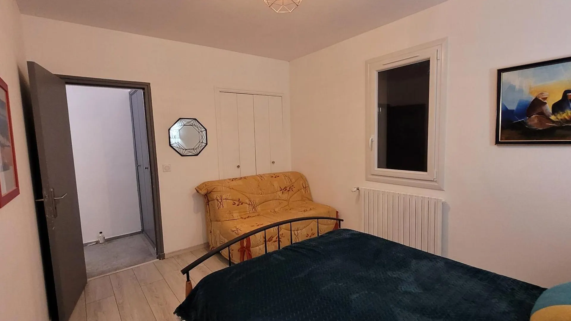 Holiday home Gite Chrysalide Du Luberon Cheval-Blanc